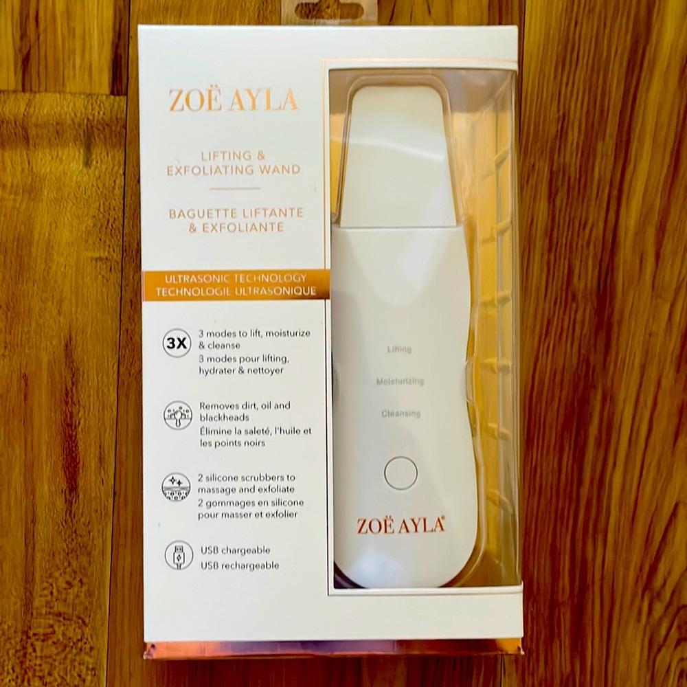 Zoe Ayla lifting and exfoliating wand
